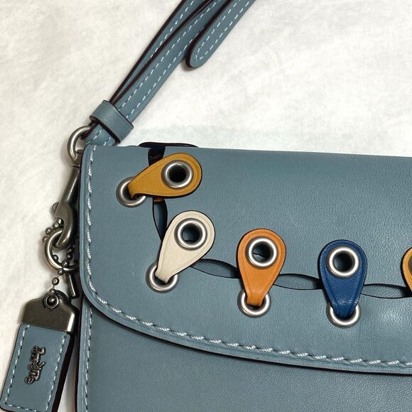 Coach 1941 Colorblock Linked Leather Wristlet Clutch Steel Blue Multicolor - Picture 3 of 12